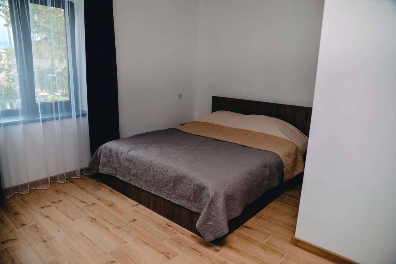 Four Rooms Apartments チェルカースィ エクステリア 写真