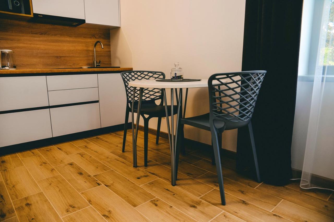Four Rooms Apartments チェルカースィ エクステリア 写真