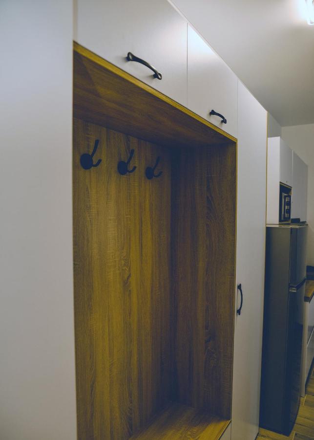 Four Rooms Apartments チェルカースィ エクステリア 写真